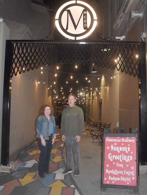 MCBD installs arch, new lights in pedestrian alleyway | News, Sports, Jobs - Vimarsana News
